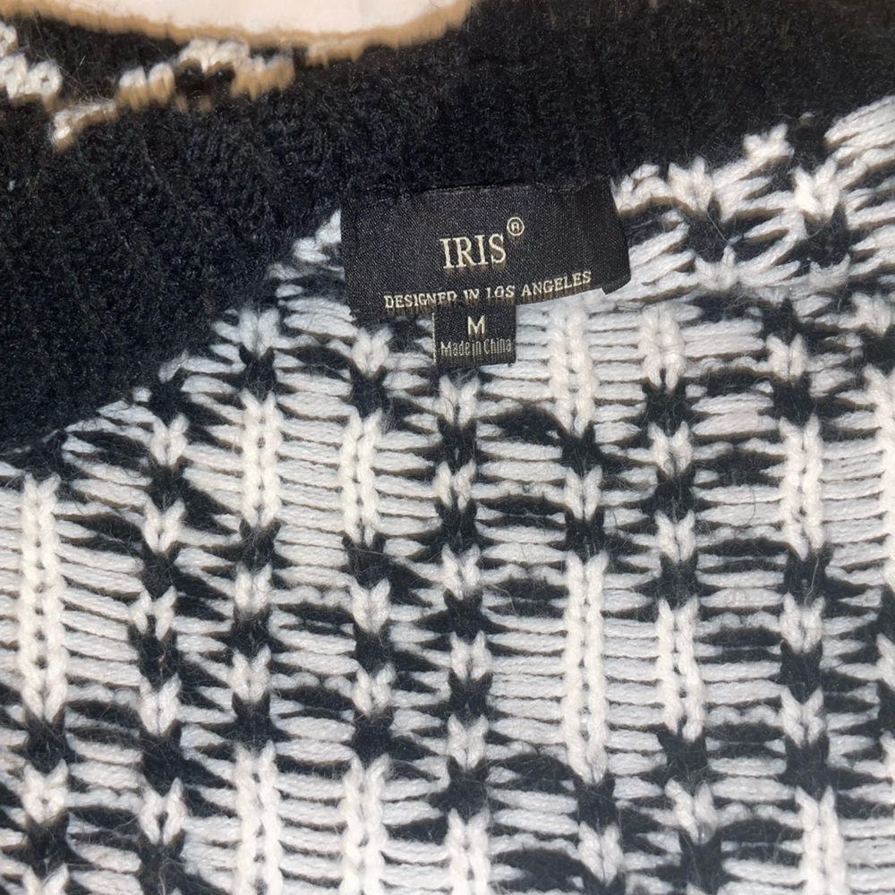 Cardigan - Picture 2 of 3